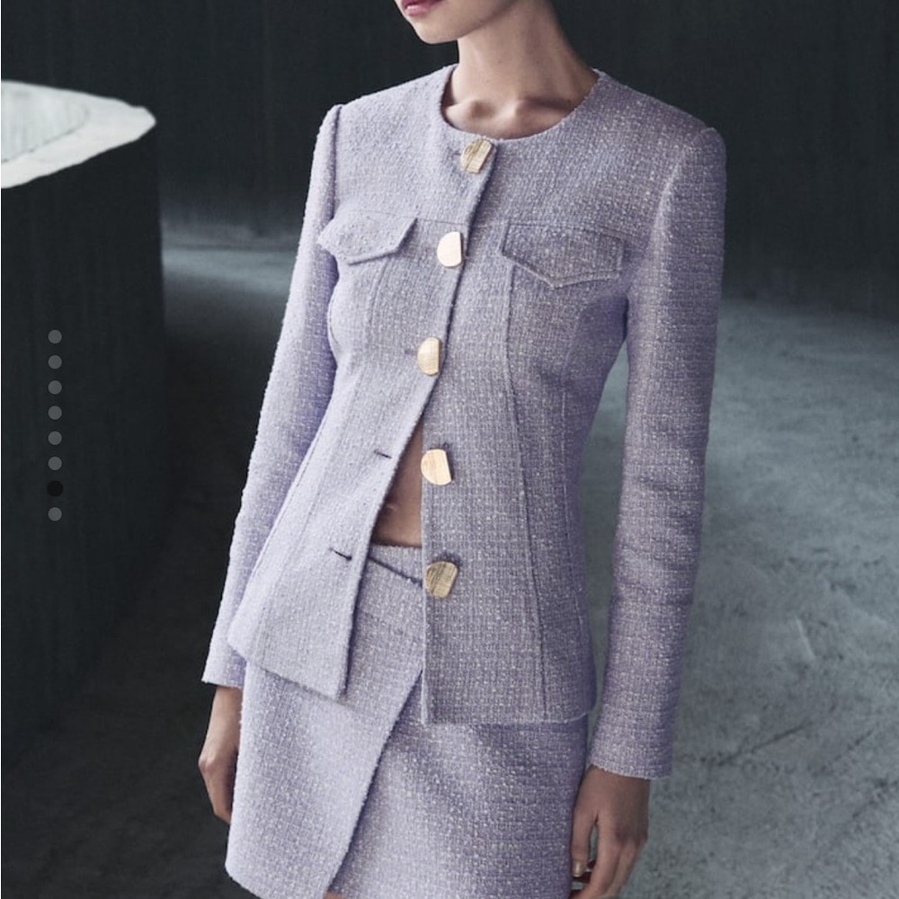 Tweed jacket with metal buttons